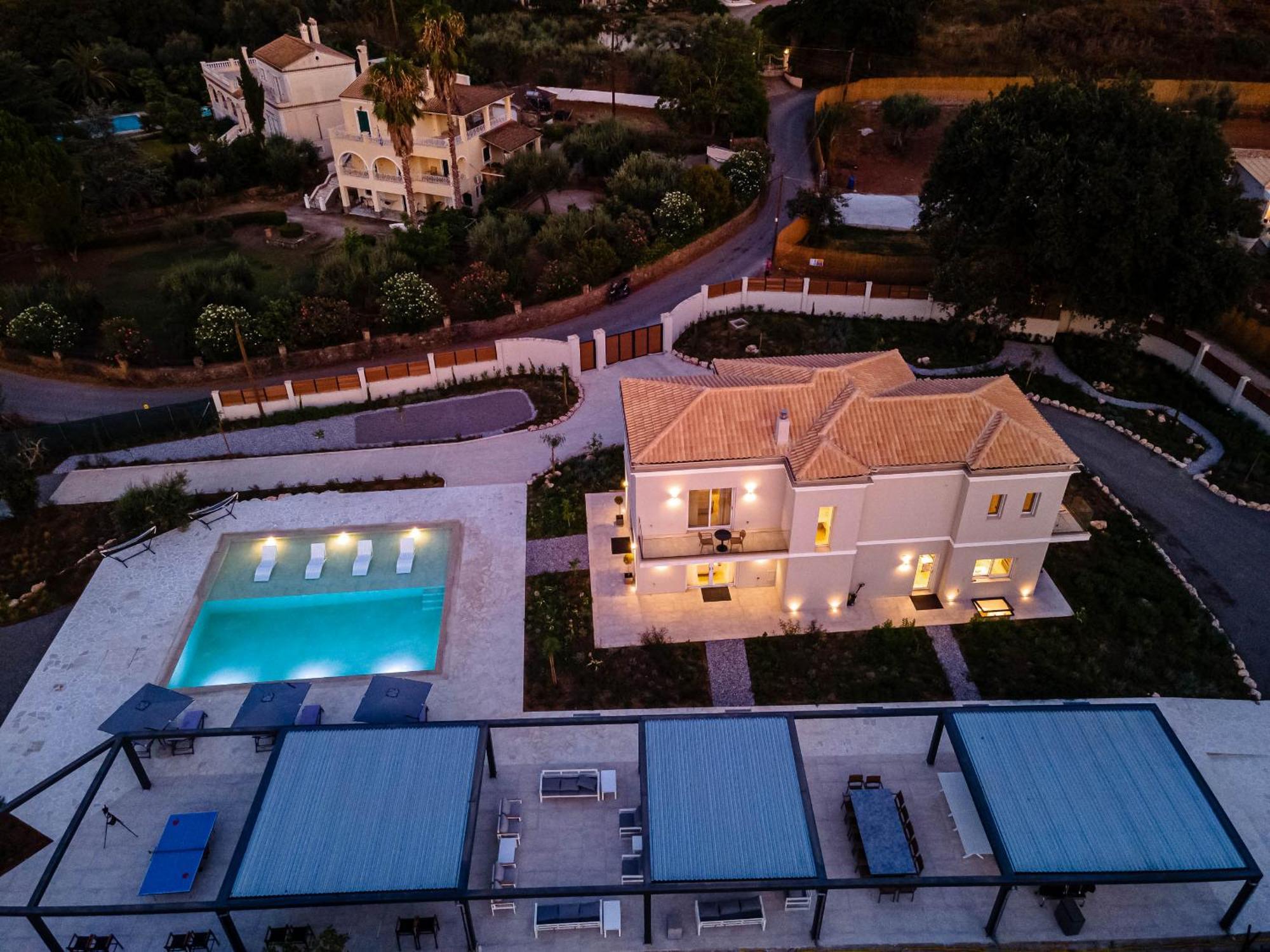 Luxury Rika Corfu- 5 Bedrooms With Pool Villa