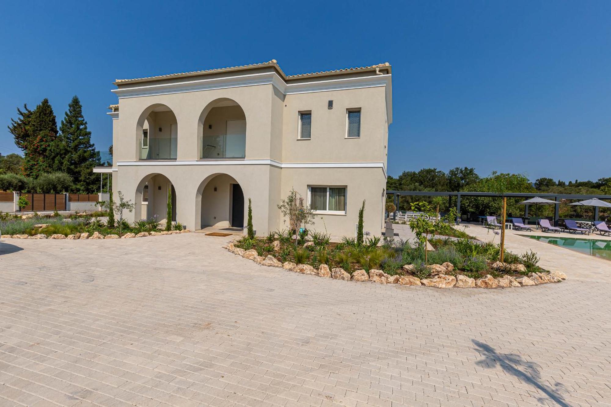 Luxury Rika Corfu- 5 Bedrooms With Pool Villa Gouvia