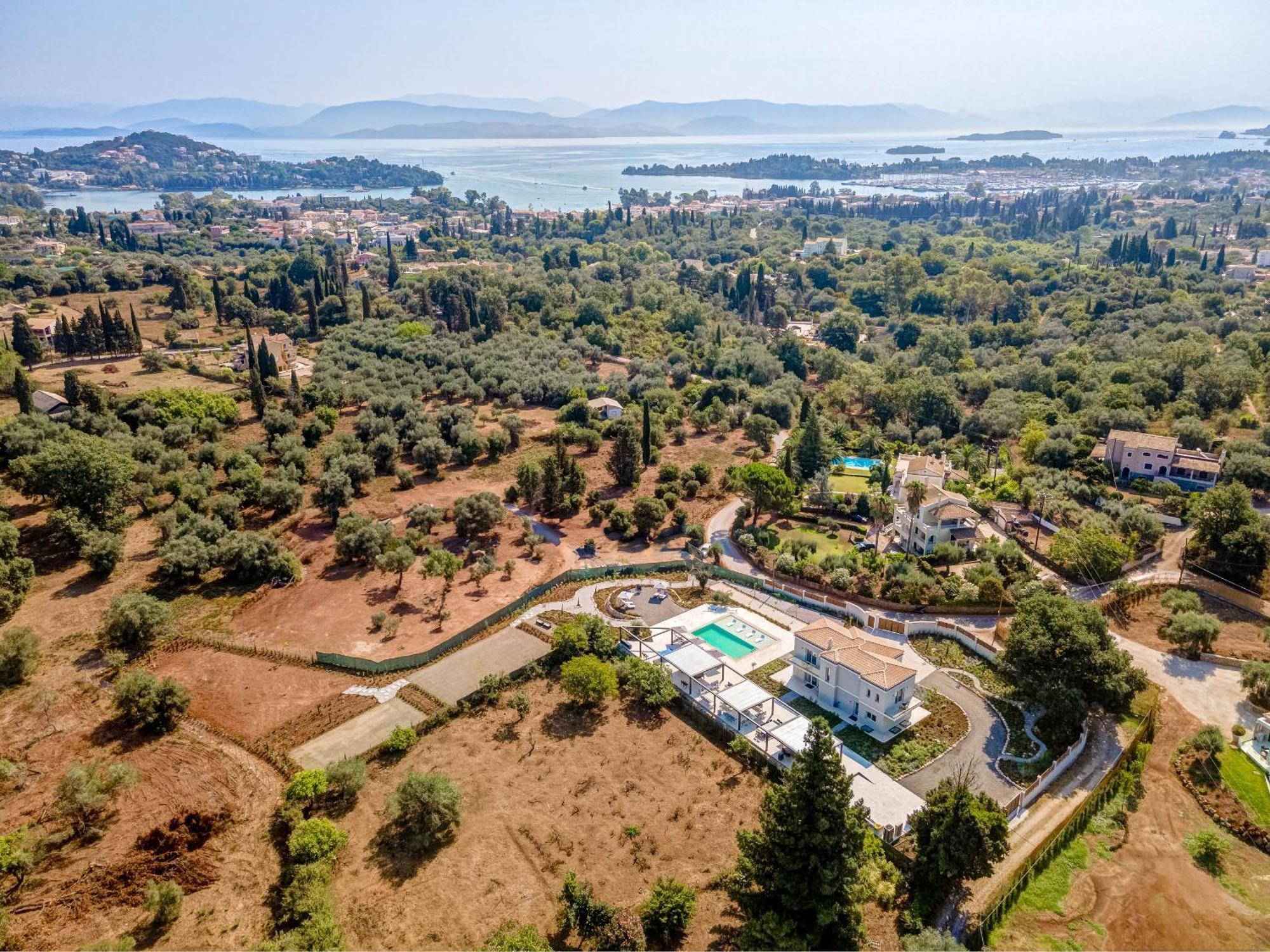 Luxury Rika Corfu- 5 Bedrooms With Pool Villa *