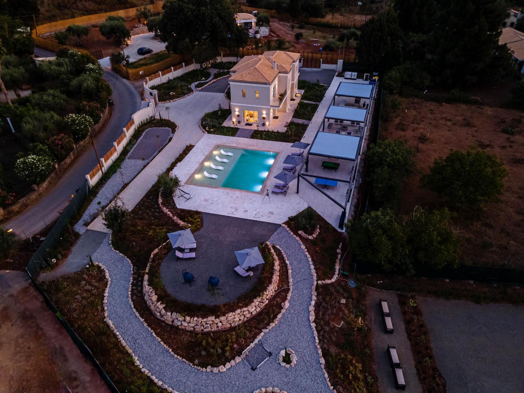 Luxury Rika Corfu- 5 Bedrooms With Pool Villa *