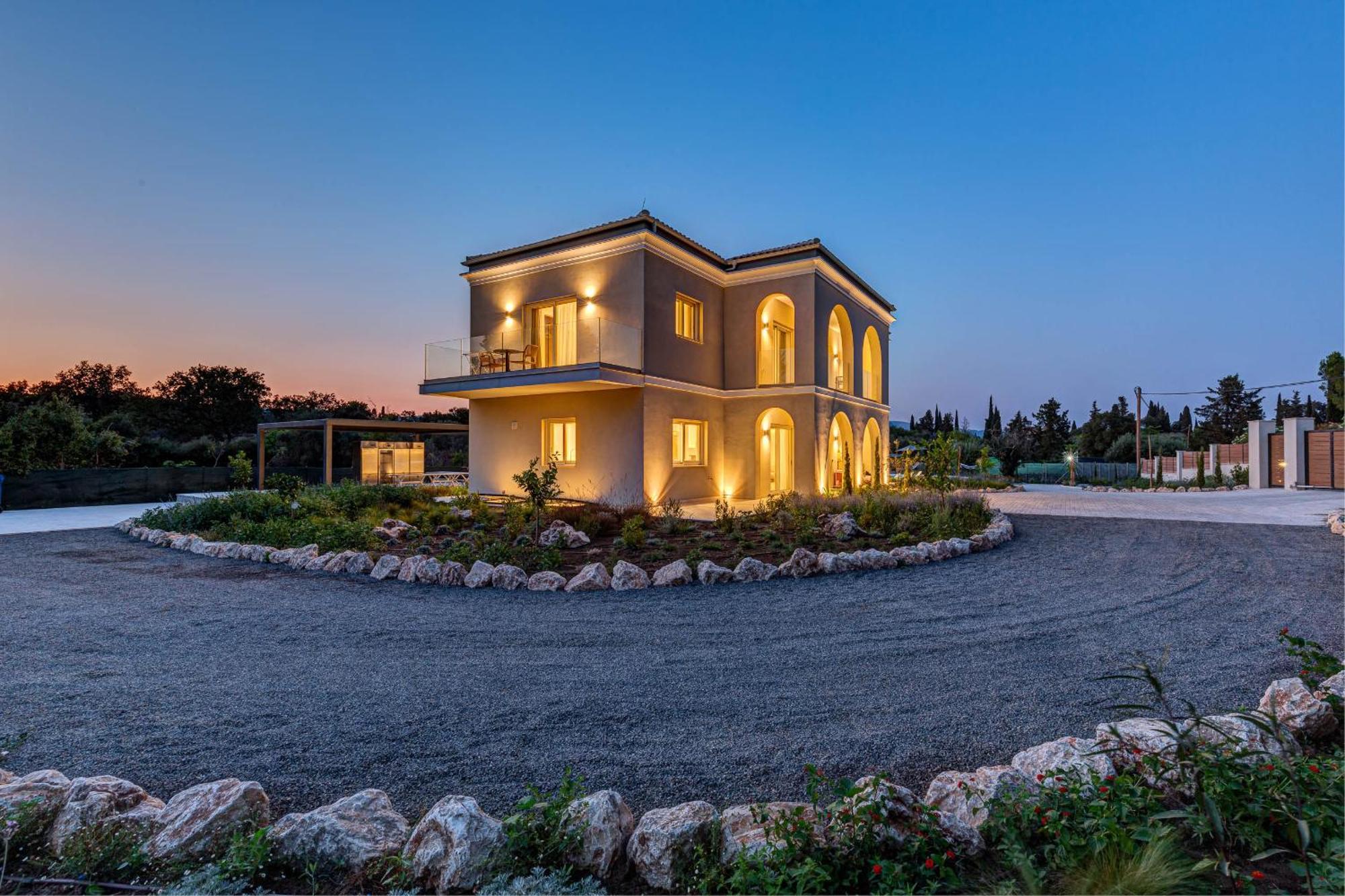 Luxury Rika Corfu- 5 Bedrooms With Pool