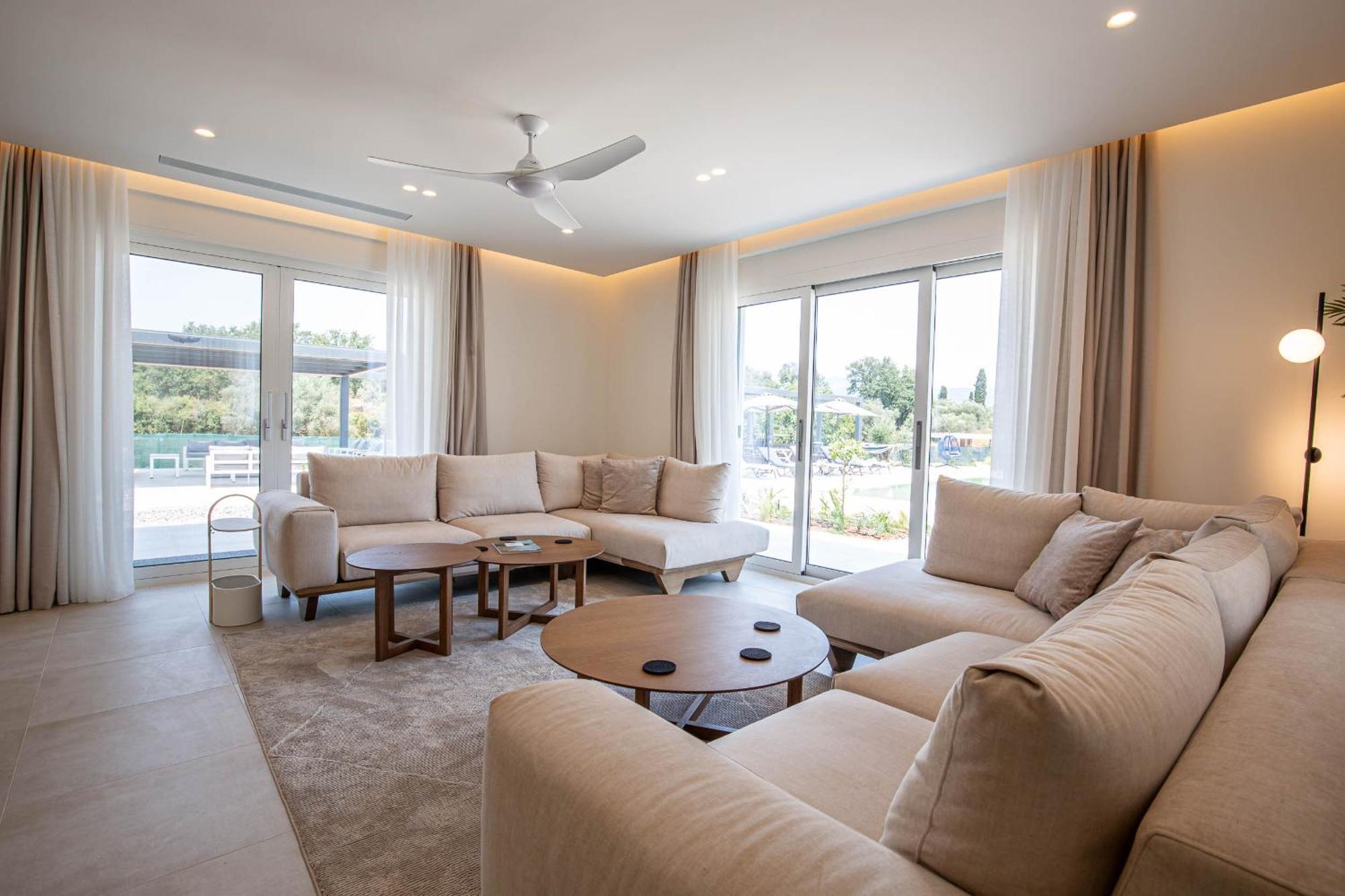 Luxury Rika Corfu- 5 Bedrooms With Pool Gouvia