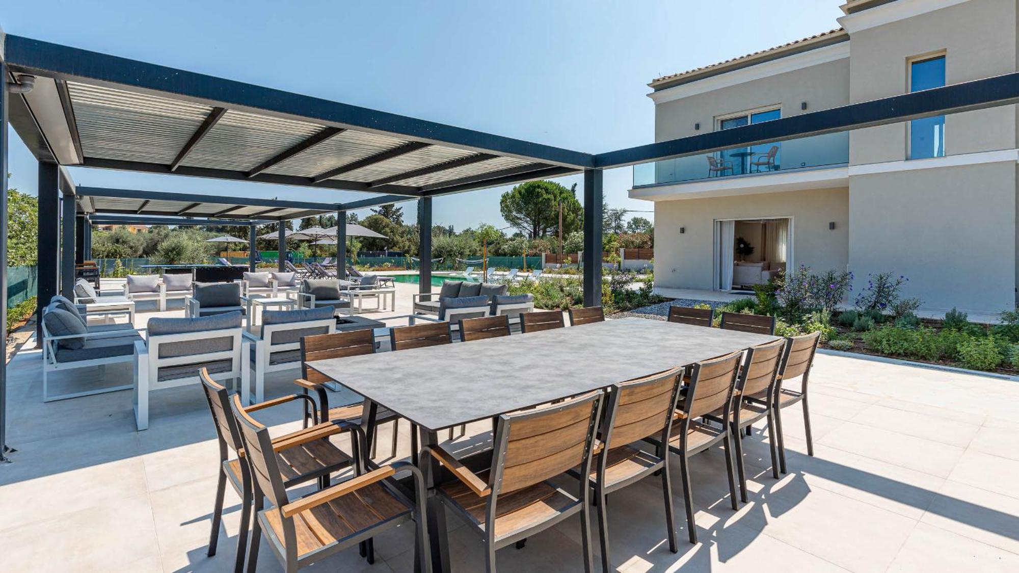 Luxury Rika Corfu- 5 Bedrooms With Pool
