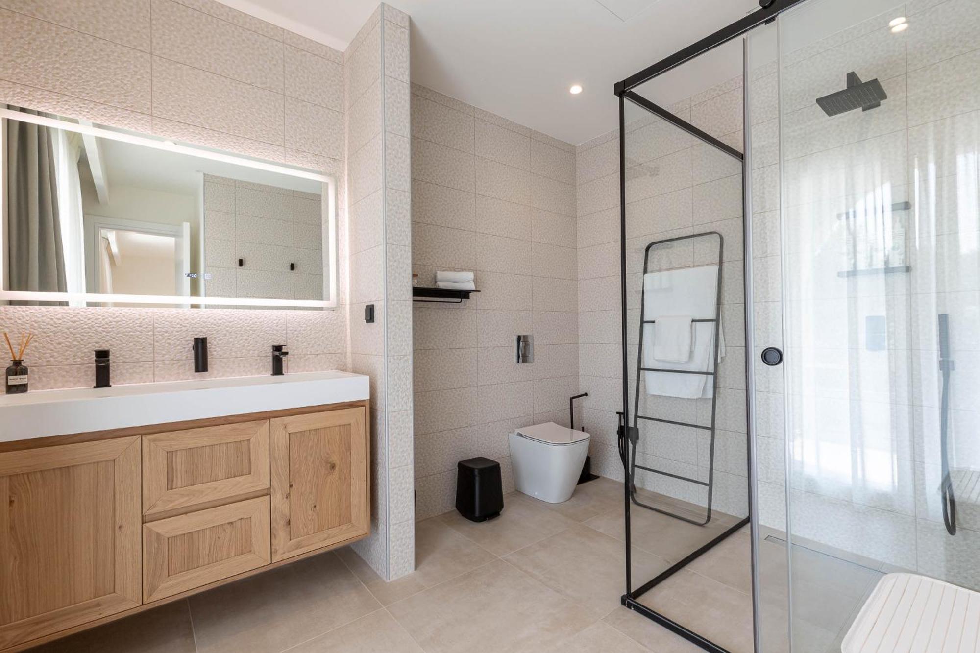 Villa Luxury Rika Corfu- 5 Bedrooms With Pool Gouvia