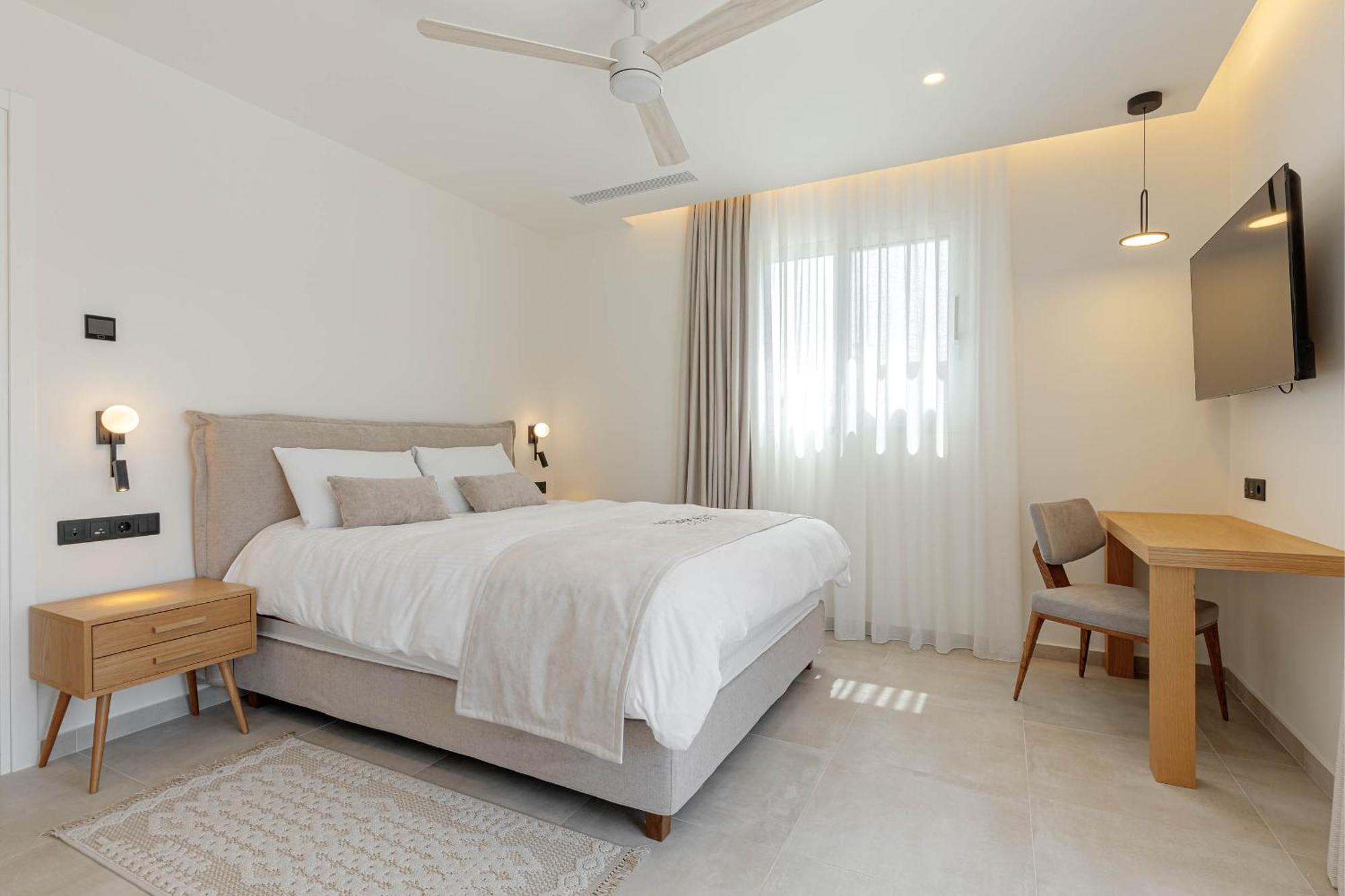 Luxury Rika Corfu- 5 Bedrooms With Pool Villa *