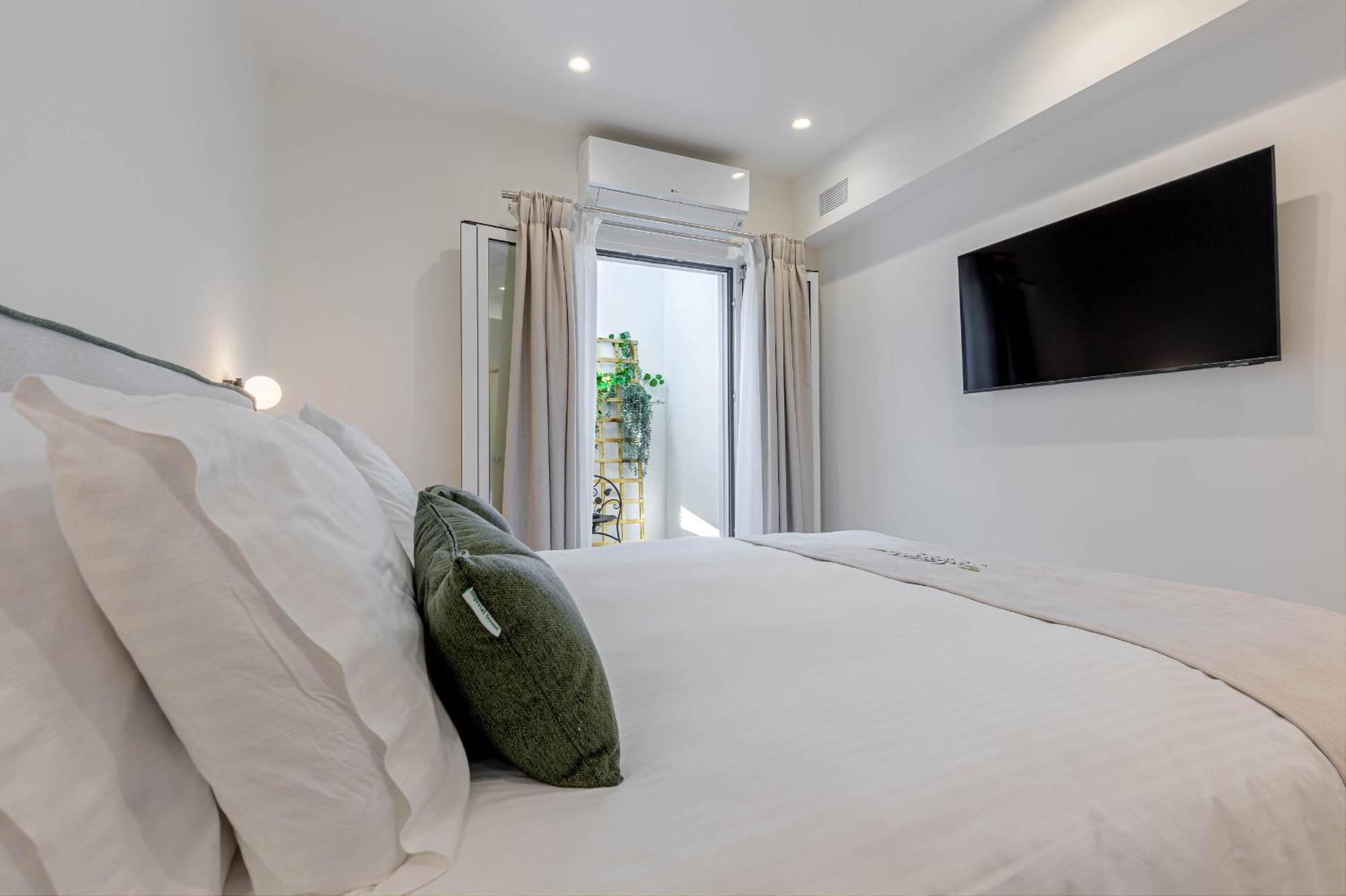 Luxury Rika Corfu- 5 Bedrooms With Pool Villa